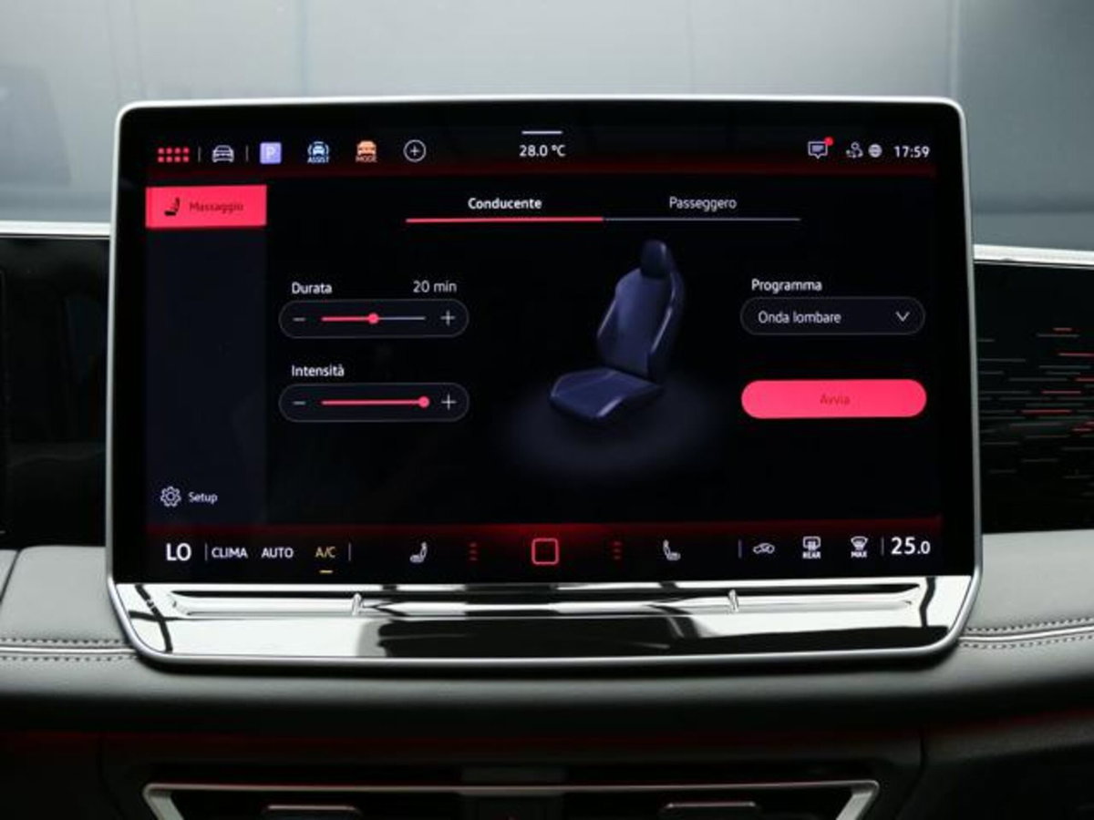 Volkswagen Tiguan 1.5 etsi Elegance 150cv dsg (15)
