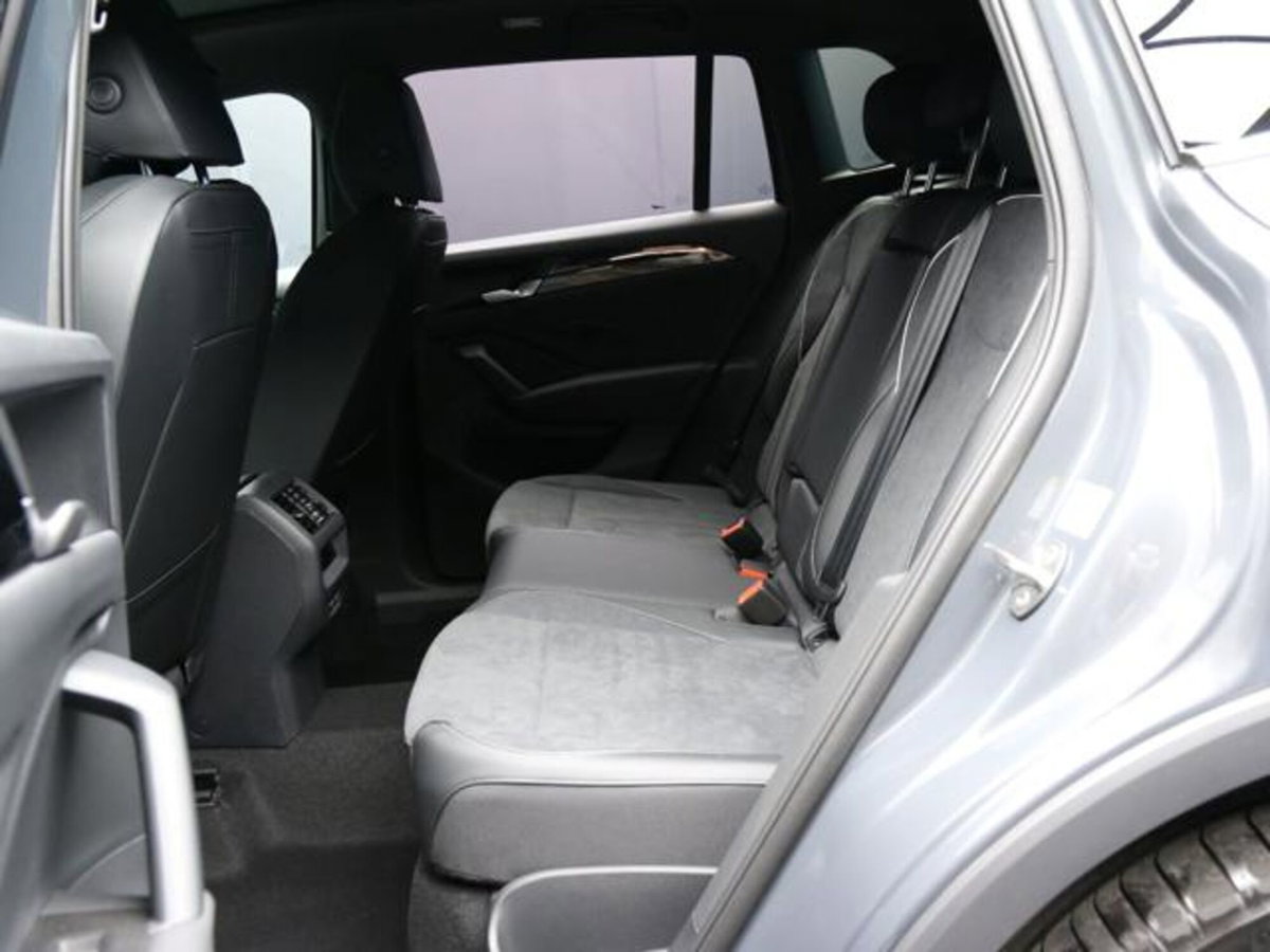 Volkswagen Tiguan 1.5 etsi Elegance 150cv dsg (7)