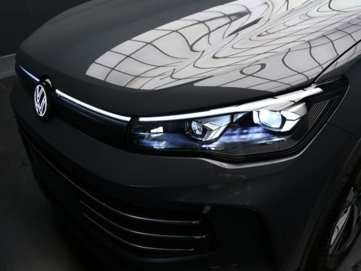 Volkswagen Tiguan 1.5 etsi Elegance 150cv dsg (8)