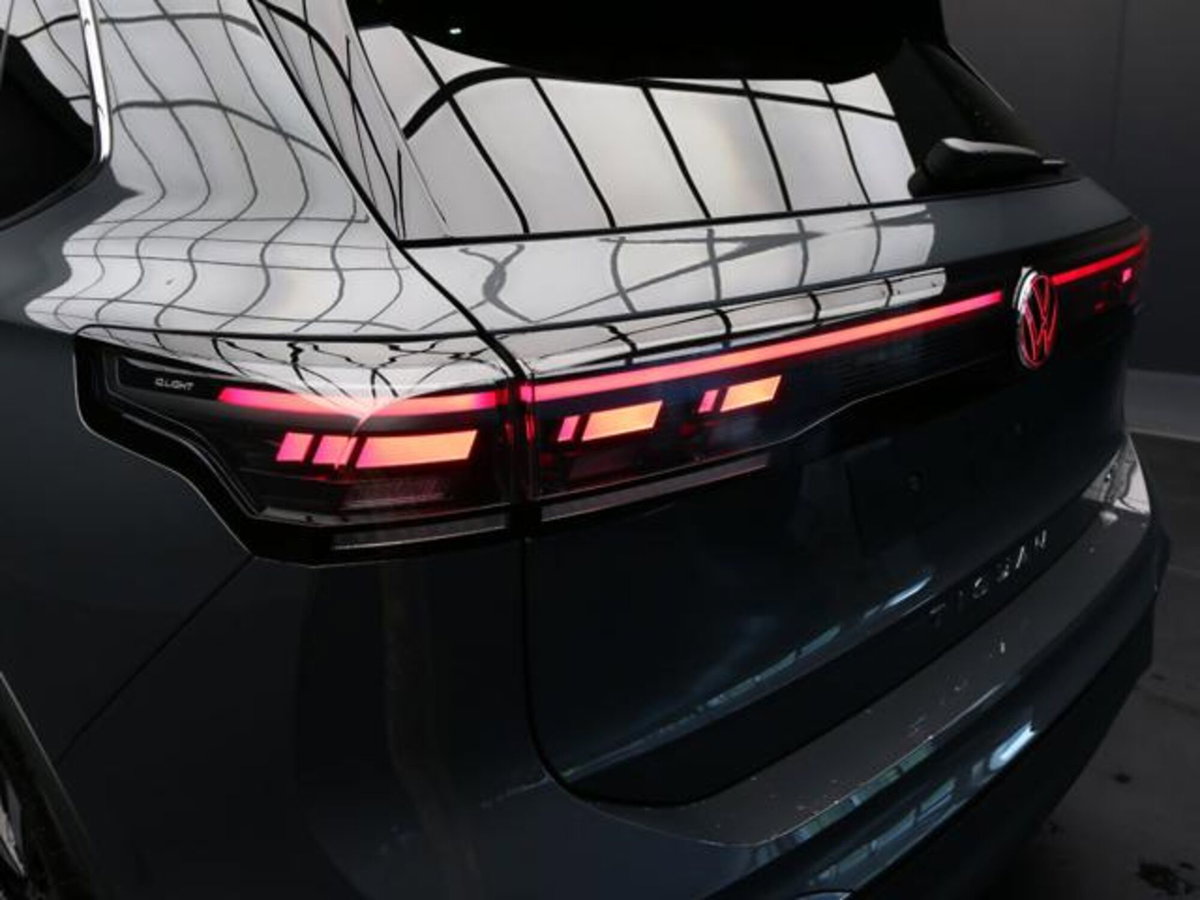 Volkswagen Tiguan 1.5 etsi Elegance 150cv dsg (9)