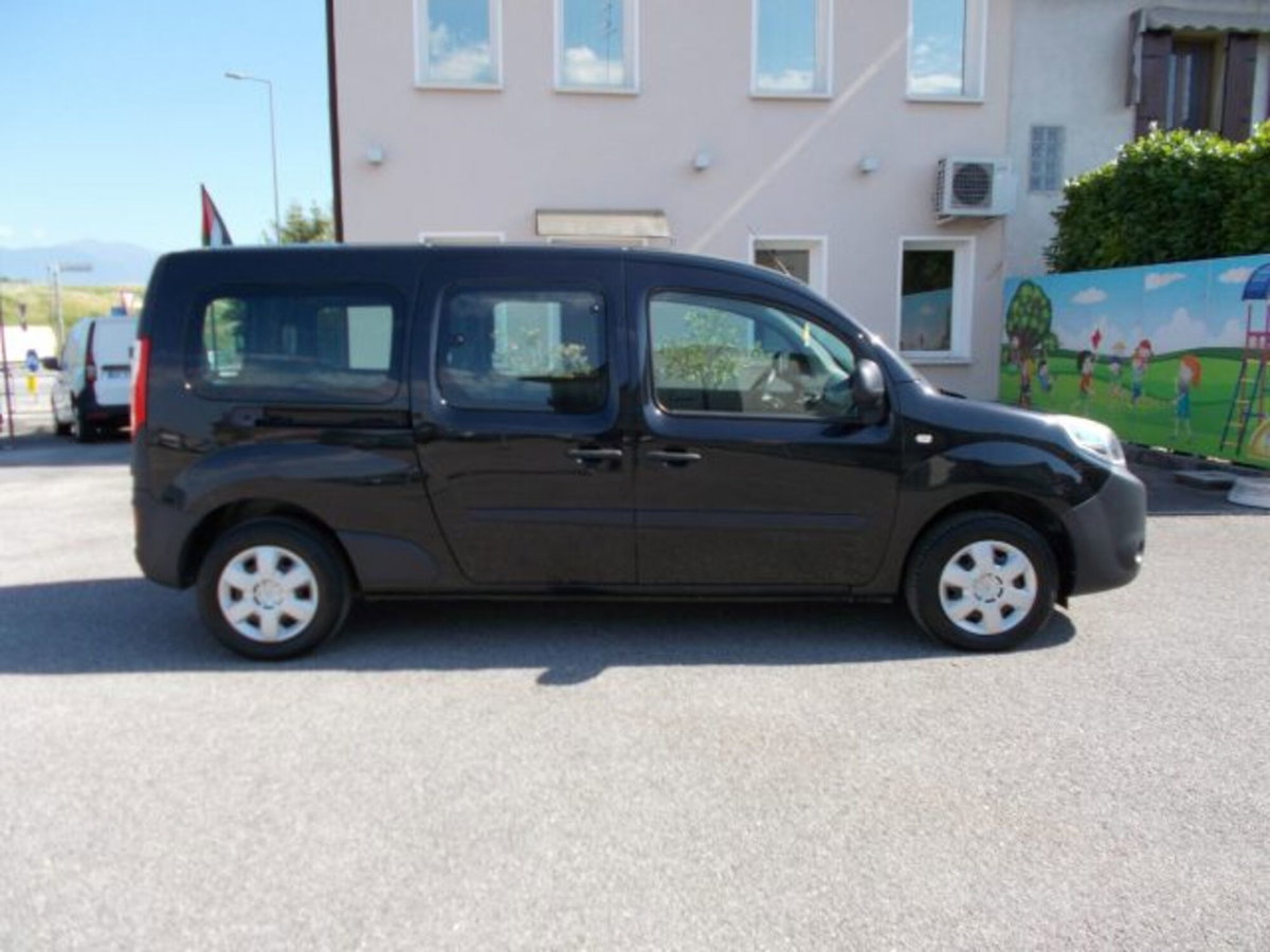 Renault Kangoo Blue dCi 115CV Express Maxi Combi Ice Plus (3)