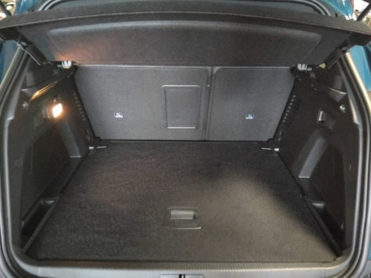 Peugeot 3008 BlueHDi 130 S&S EAT8 Allure Pack (7)