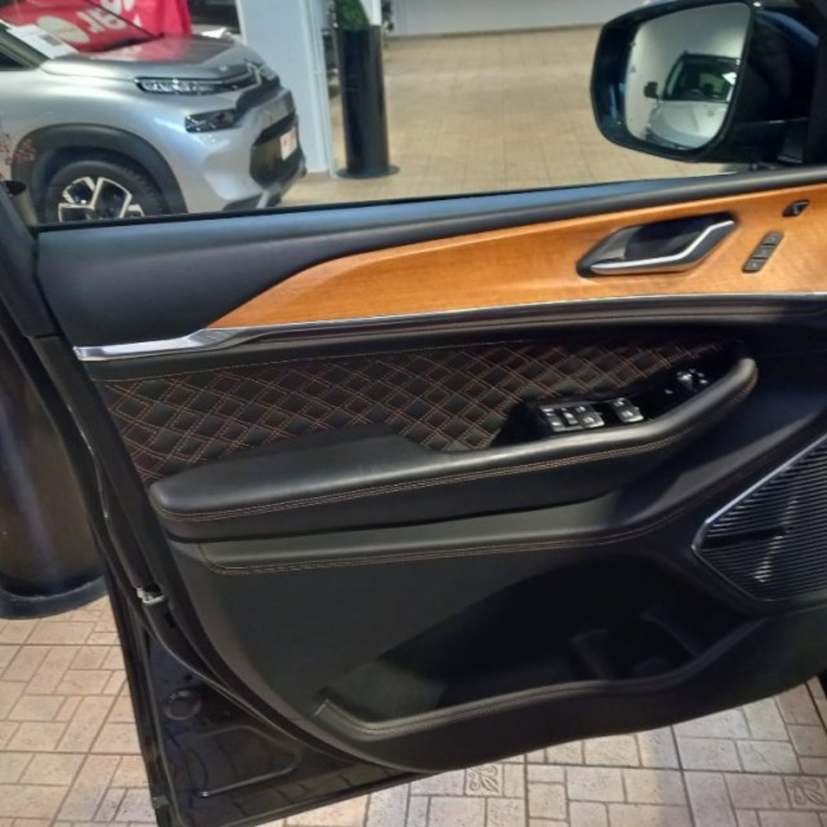 Jeep Grand Cherokee 2.0 PHEV ATX 4xe Summit Reserve (9)