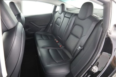 Tesla Model 3 Long Range awd (3)