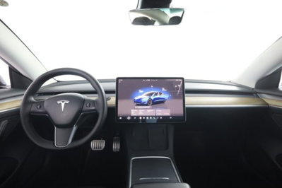 Tesla Model 3 Long Range awd (4)