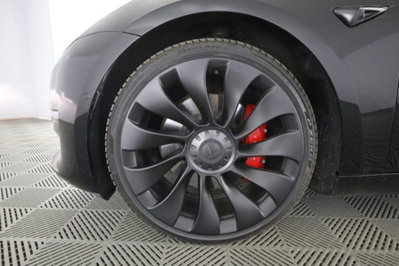Tesla Model 3 Long Range awd (9)