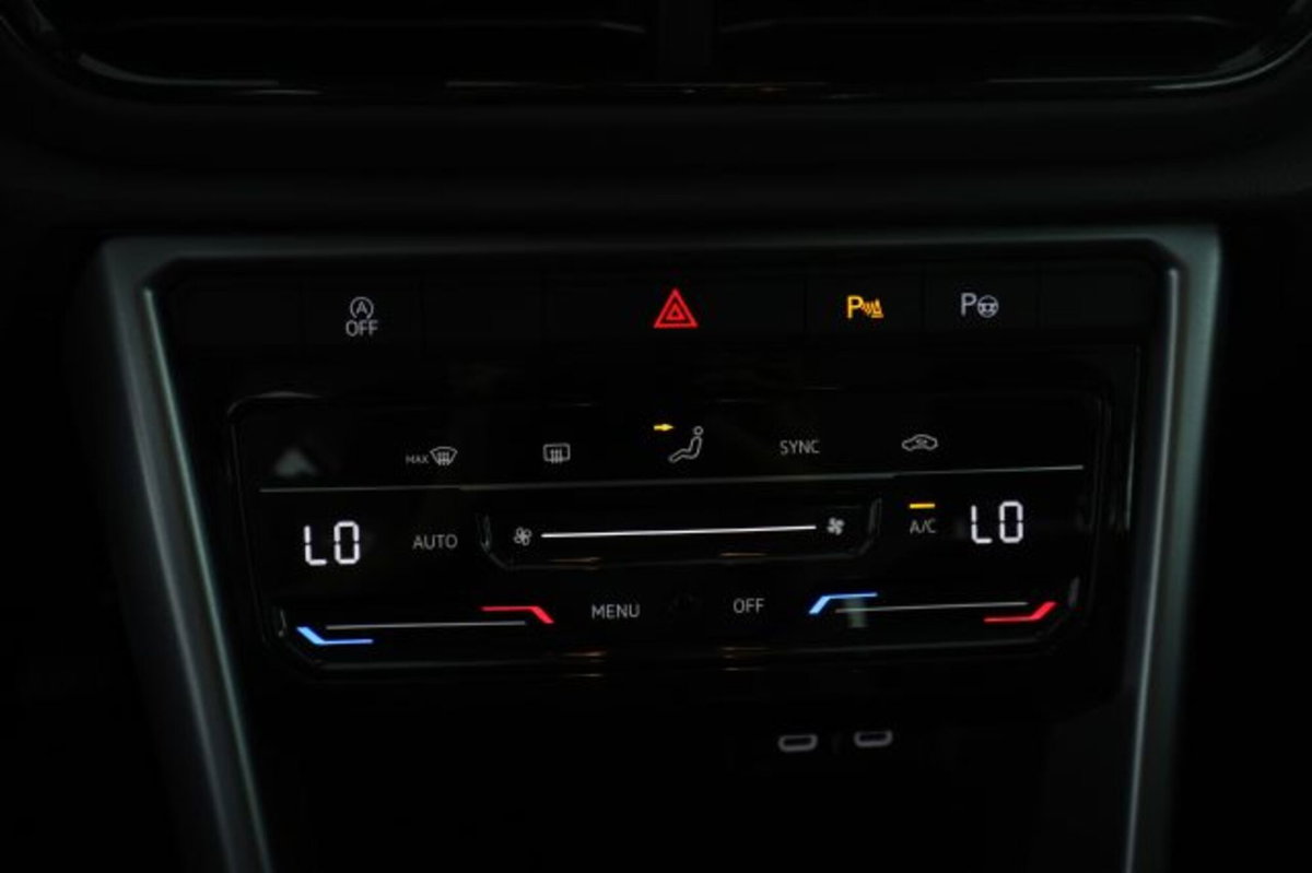 Volkswagen T-Roc 2.0 tdi Life 115cv (12)