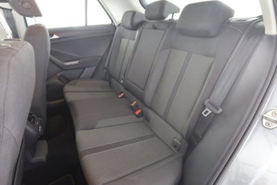 Volkswagen T-Roc 2.0 tdi Life 115cv (3)