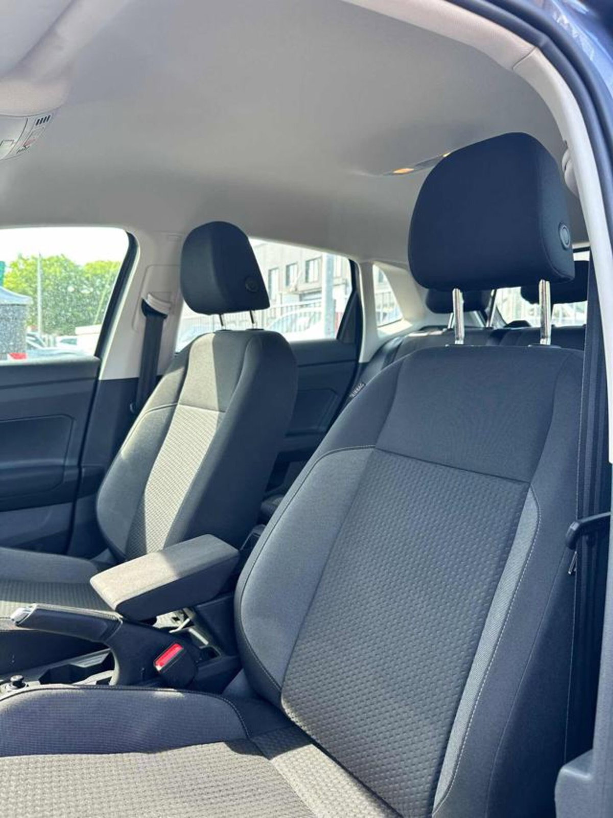 Volkswagen Polo 1.0 tsi Life 95cv dsg (10)