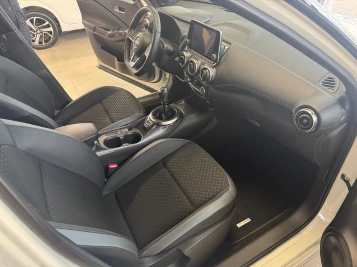 Nissan Juke 1.0 dig-t N-Connecta 114cv (15)