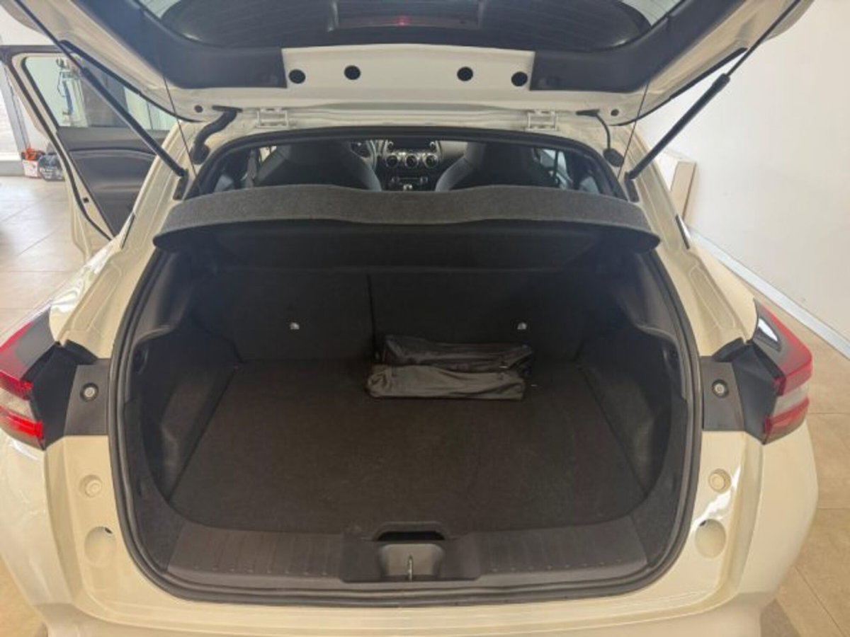 Nissan Juke 1.0 dig-t N-Connecta 114cv (16)