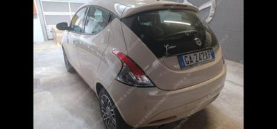 Lancia Ypsilon 1.2 69 CV 5 porte Gold (2)