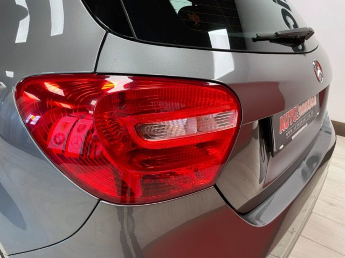 Mercedes-Benz Classe A 180 Sport (12)