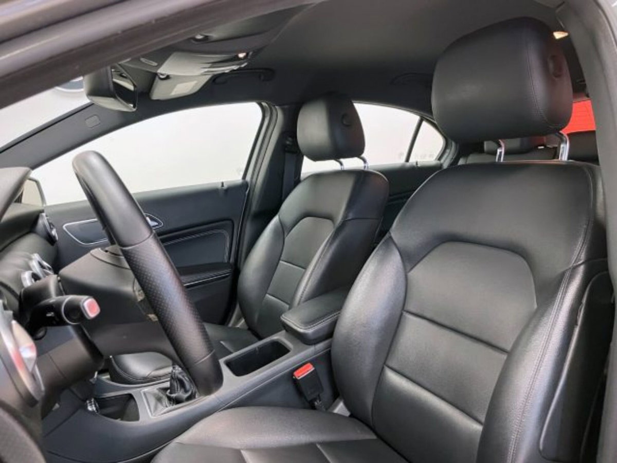 Mercedes-Benz Classe A 180 Sport (17)