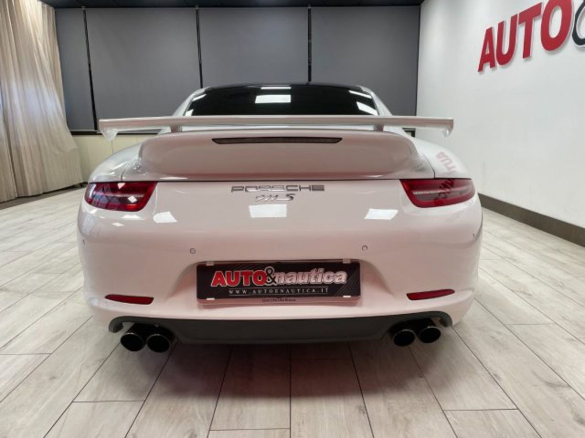 Porsche 911 Coupé 3.4 Carrera (10)