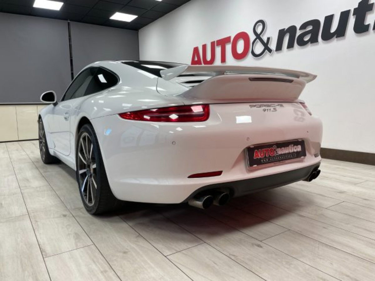 Porsche 911 Coupé 3.4 Carrera (9)