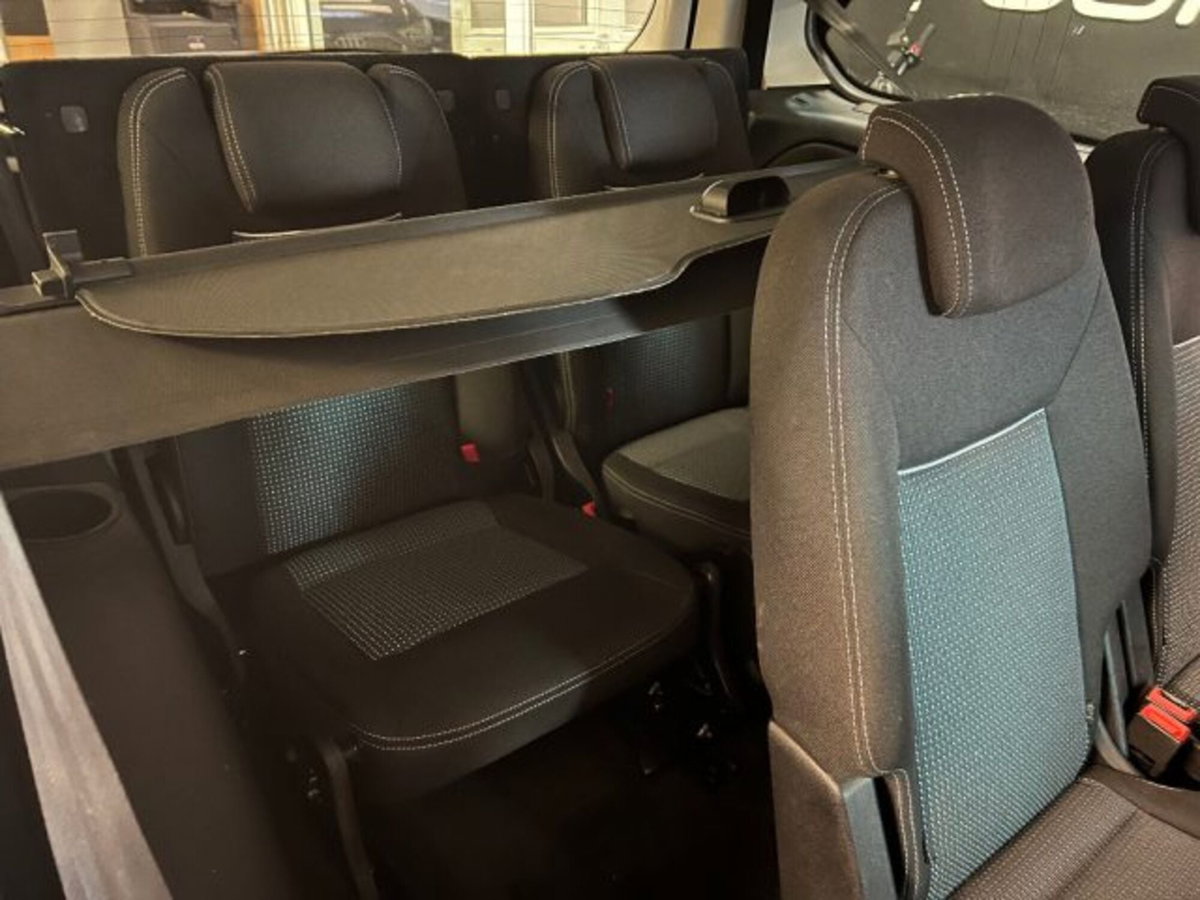 Ford Galaxy 2.0 TDCi 140 CV Powershift Nav Titanium (10)
