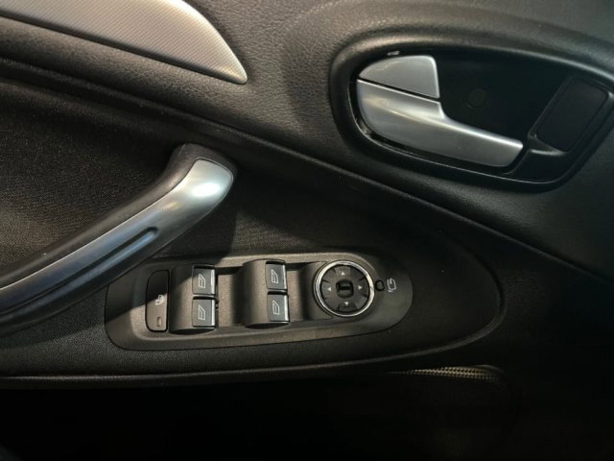 Ford Galaxy 2.0 TDCi 140 CV Powershift Nav Titanium (15)