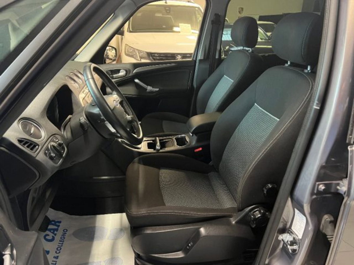 Ford Galaxy 2.0 TDCi 140 CV Powershift Nav Titanium (6)