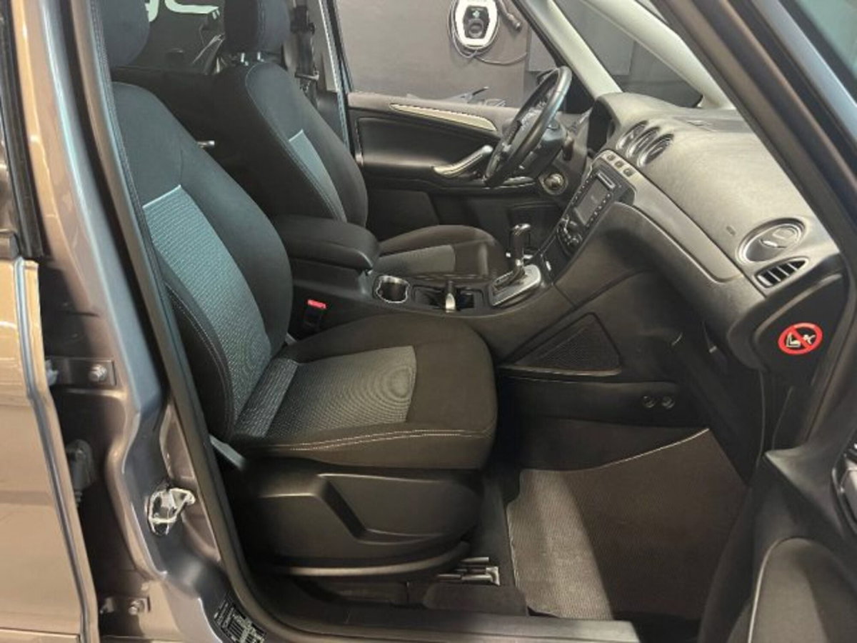 Ford Galaxy 2.0 TDCi 140 CV Powershift Nav Titanium (8)