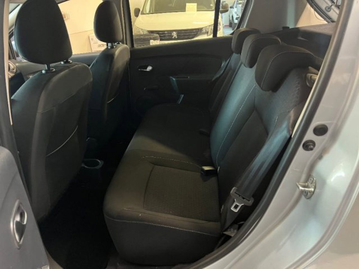 Dacia Sandero 0.9 TCe 12V 90CV Start&Stop Essential (9)