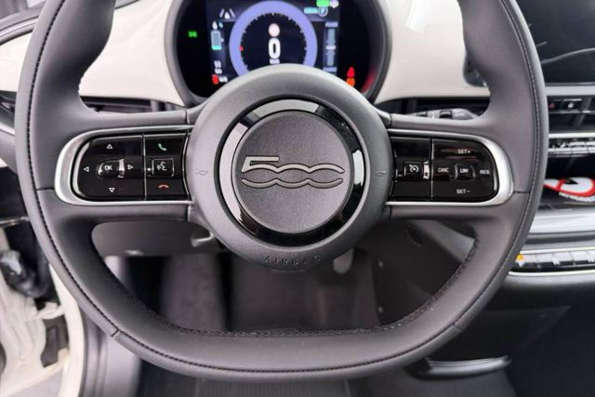 Fiat 500e Icon Berlina 42 kWh (5)