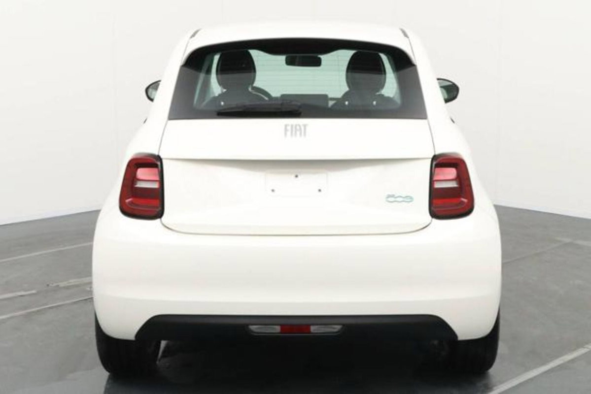 Fiat 500e Icon Berlina 42 kWh (3)