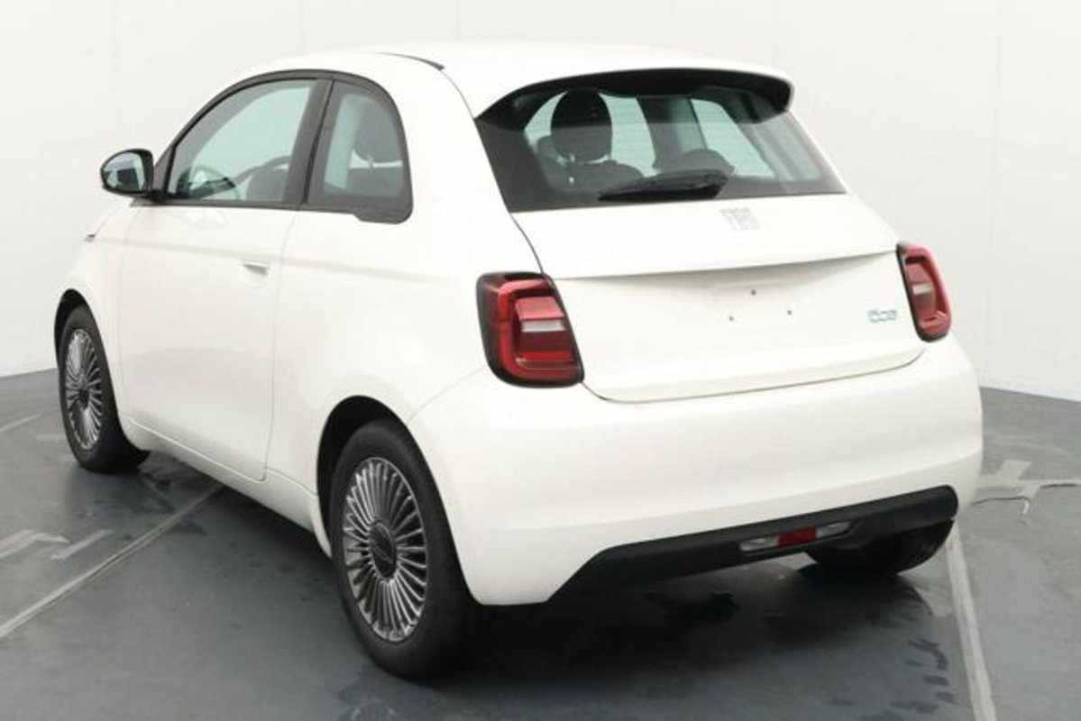 Fiat 500e Icon Berlina 42 kWh (6)