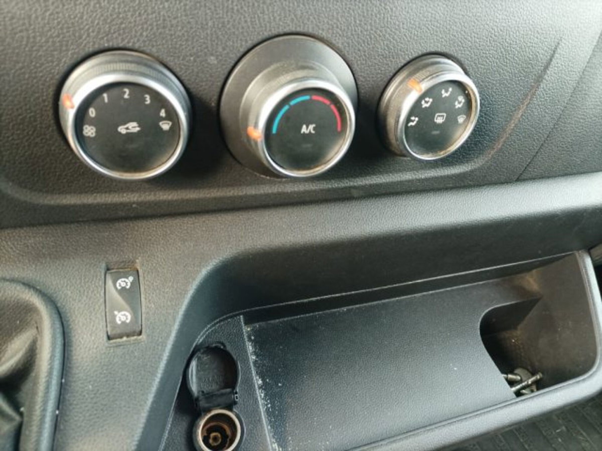 Renault Master Furgone T35 2.3 dCi 135 PL-TA Furgone Ice Plus (20)