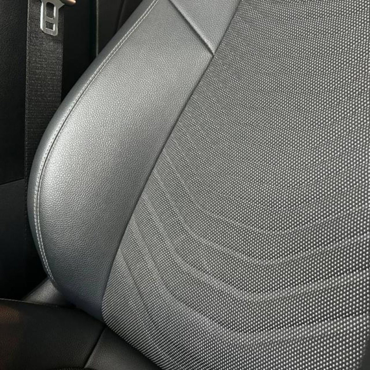 Mercedes-Benz GLB 220 d Automatic 4Matic Sport (10)