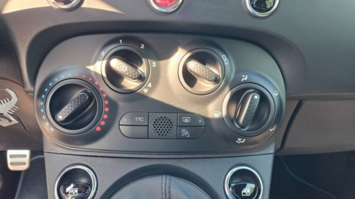 Abarth 695 695 1.4 Turbo T-Jet 180 CV Esseesse (18)