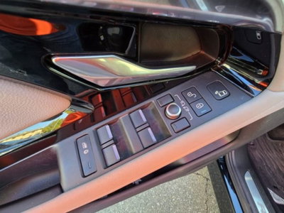 Land Rover Range Rover Evoque 2.0D I4-L.Flw 150 CV AWD Auto SE (8)