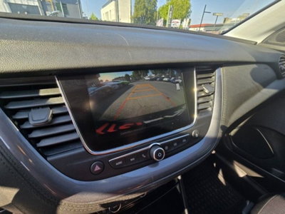 Opel Grandland X 1.6 Hybrid4 Plug-in aut. AWD (10)