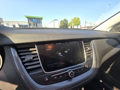 Opel Grandland X 1.6 Hybrid4 Plug-in aut. AWD (9)