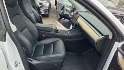 Tesla Model Y rwd (14)