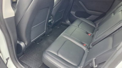 Tesla Model Y rwd (18)