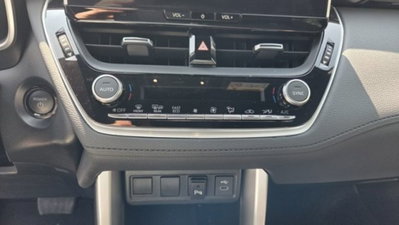 Toyota Corolla Cross Hybrid 2.0 Hybrid 197 CV E-CVT Lounge Light (19)