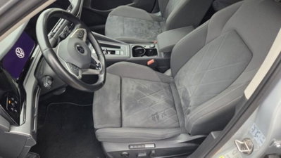 Volkswagen Golf 1.5 eTSI 130 CV EVO ACT DSG Style (19)