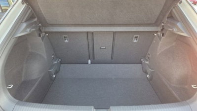 Volkswagen T-Roc 1.0 TSI R-Line (11)