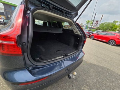 Volvo V60 B4 (d) automatico Core (12)