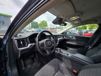 Volvo V60 B4 (d) automatico Core (7)