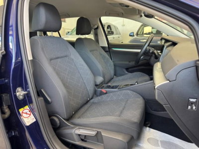 Volkswagen Golf Variant 1.0 eTSI EVO DSG Life (9)