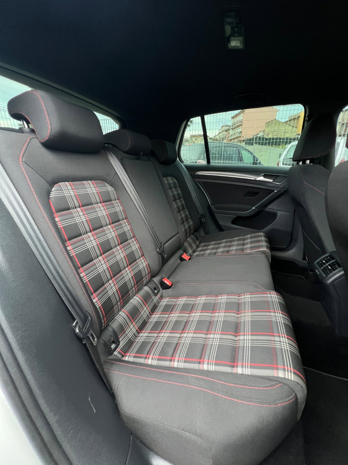 Volkswagen Golf GTI Performance 2.0 245 CV TSI DSG 5p. BMT (18)