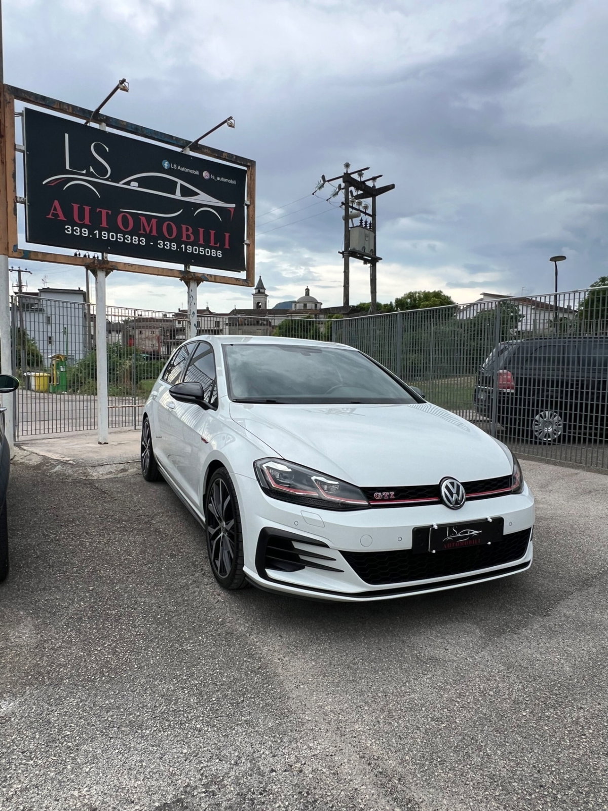 Volkswagen Golf GTI Performance 2.0 245 CV TSI DSG 5p. BMT (3)