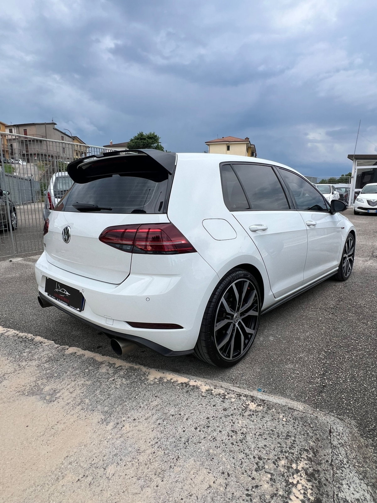Volkswagen Golf GTI Performance 2.0 245 CV TSI DSG 5p. BMT (4)