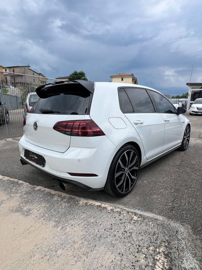 Volkswagen Golf GTI Performance 2.0 245 CV TSI DSG 5p. BMT (4)