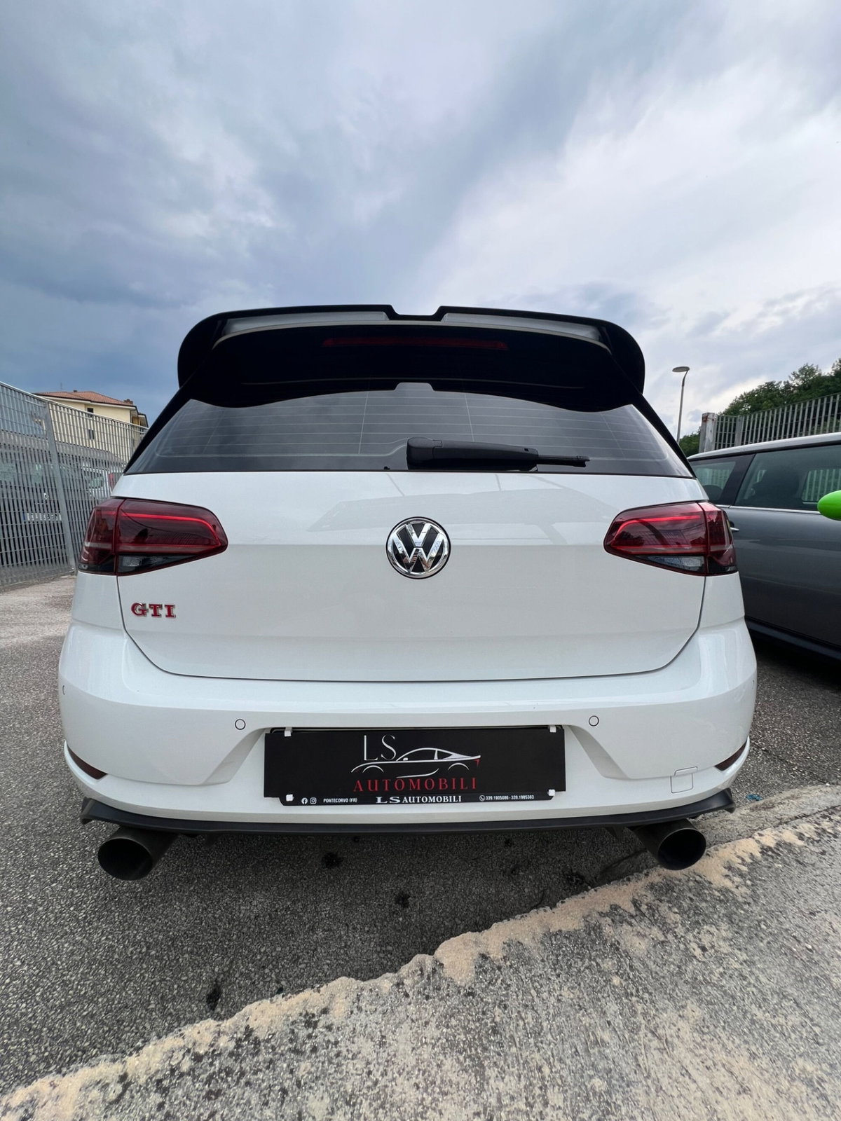Volkswagen Golf GTI Performance 2.0 245 CV TSI DSG 5p. BMT (5)