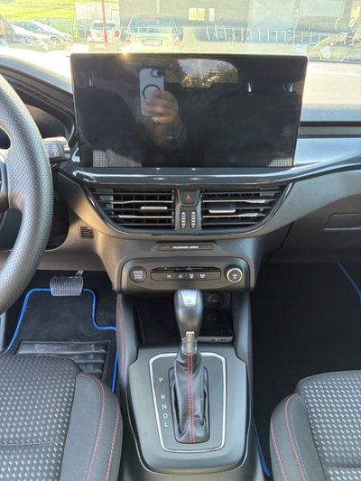 Ford Focus 1.0 EcoBoost Hybrid 155 CV 5p. ST-Line X (11)