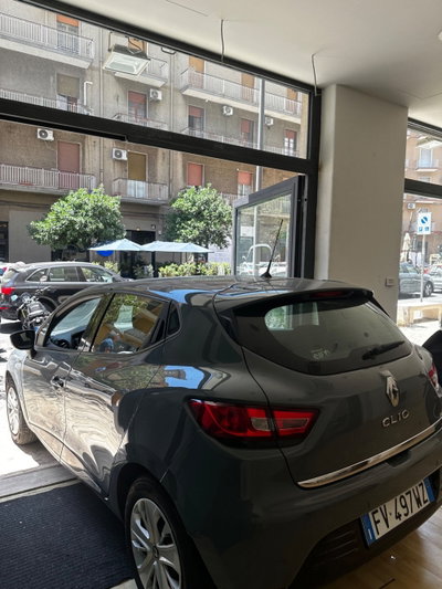 Renault Clio dCi 8V 75 CV 5 porte Moschino Life (4)