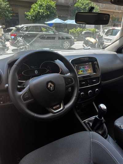 Renault Clio dCi 8V 75 CV 5 porte Moschino Life (6)